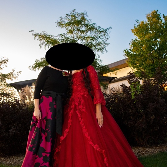 Evening gown - Picture 3 of 4